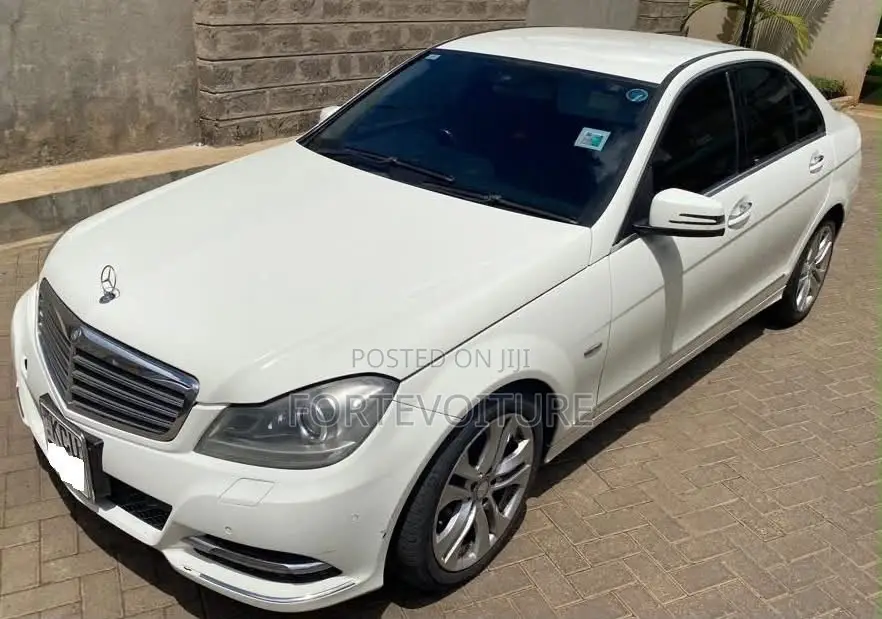 Mercedes-Benz C250 2011 White