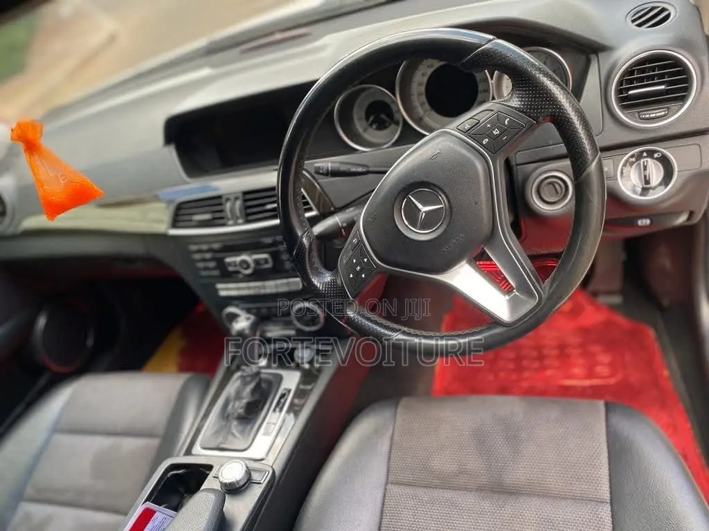 Mercedes-Benz C250 2011 White