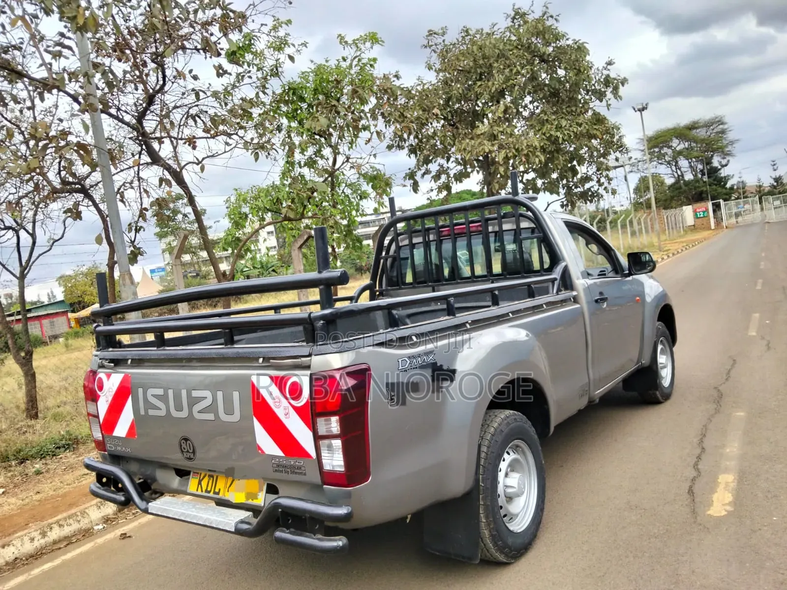 Isuzu D-MAX 2022 Beige