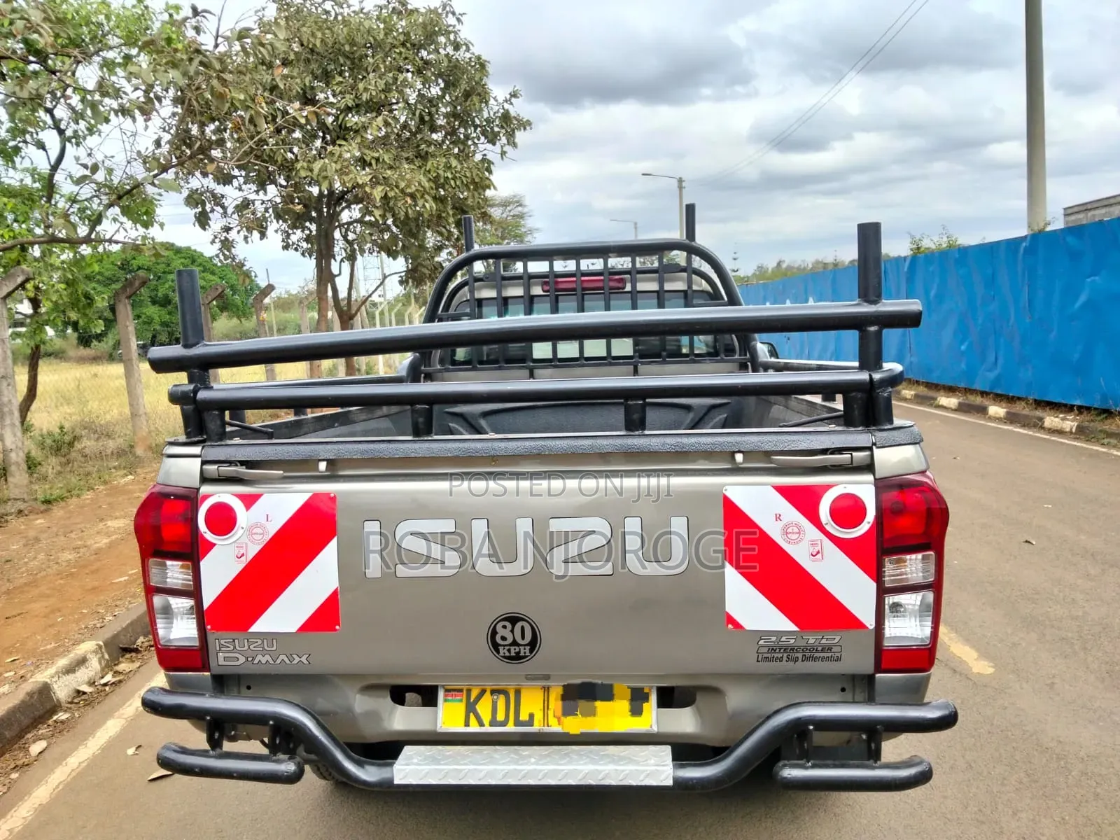 Isuzu D-MAX 2022 Beige