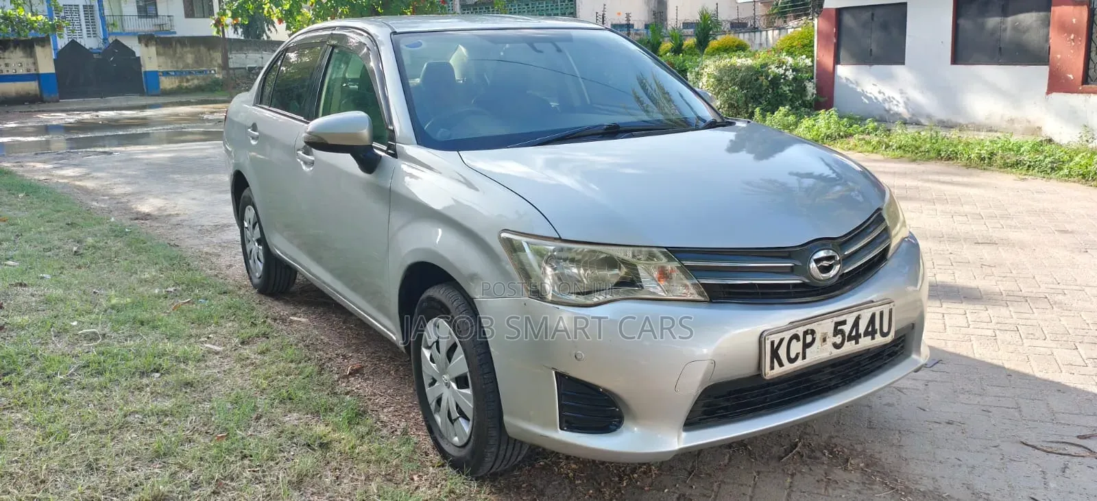 Toyota Axio 2010 Silver
