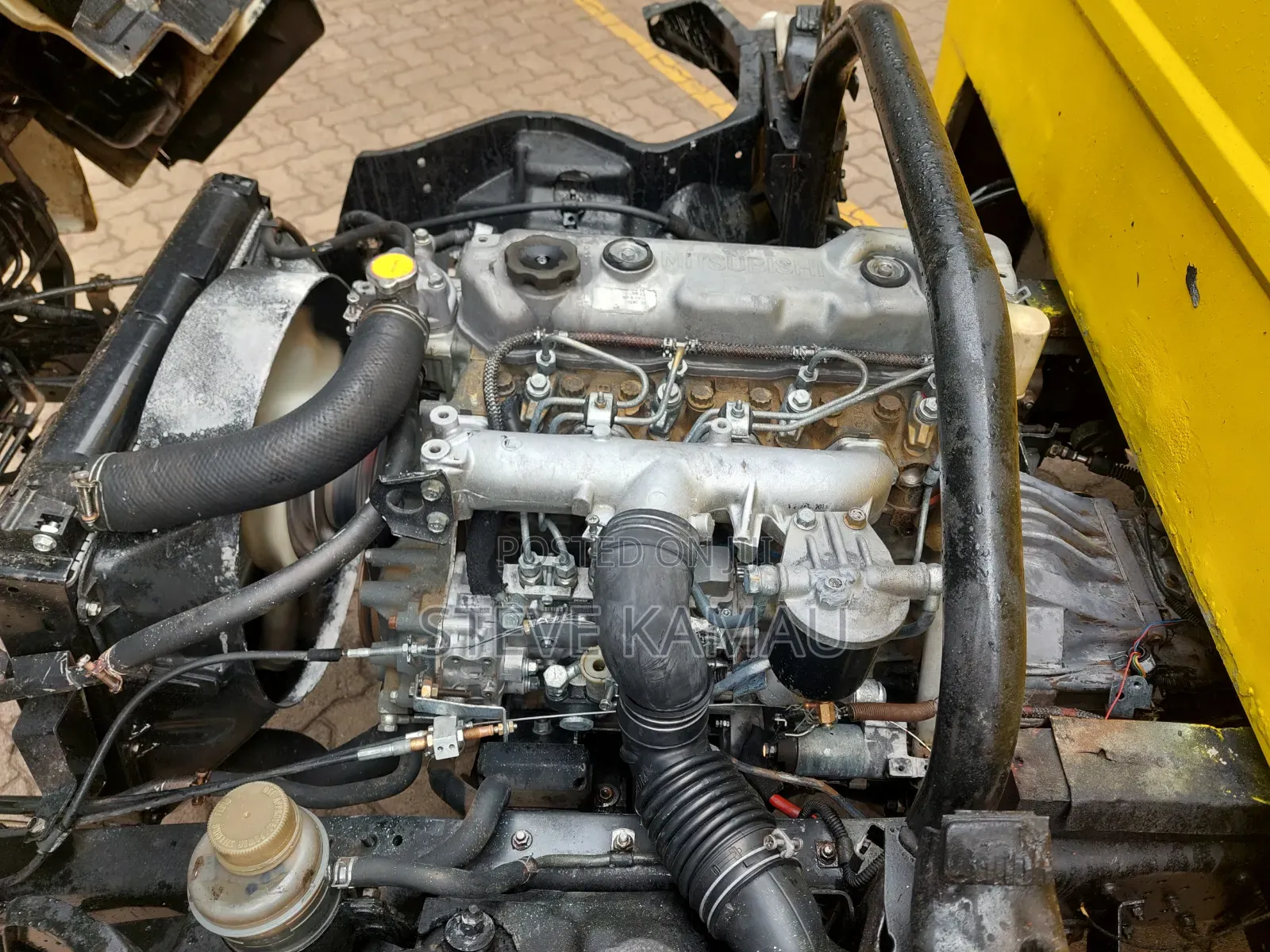 Mitsubishi Fuso Canter 2014 Yellow