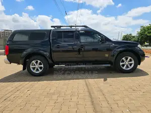 Nissan Navara 2007 Black