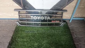 Toyota Land Cruiser Grill