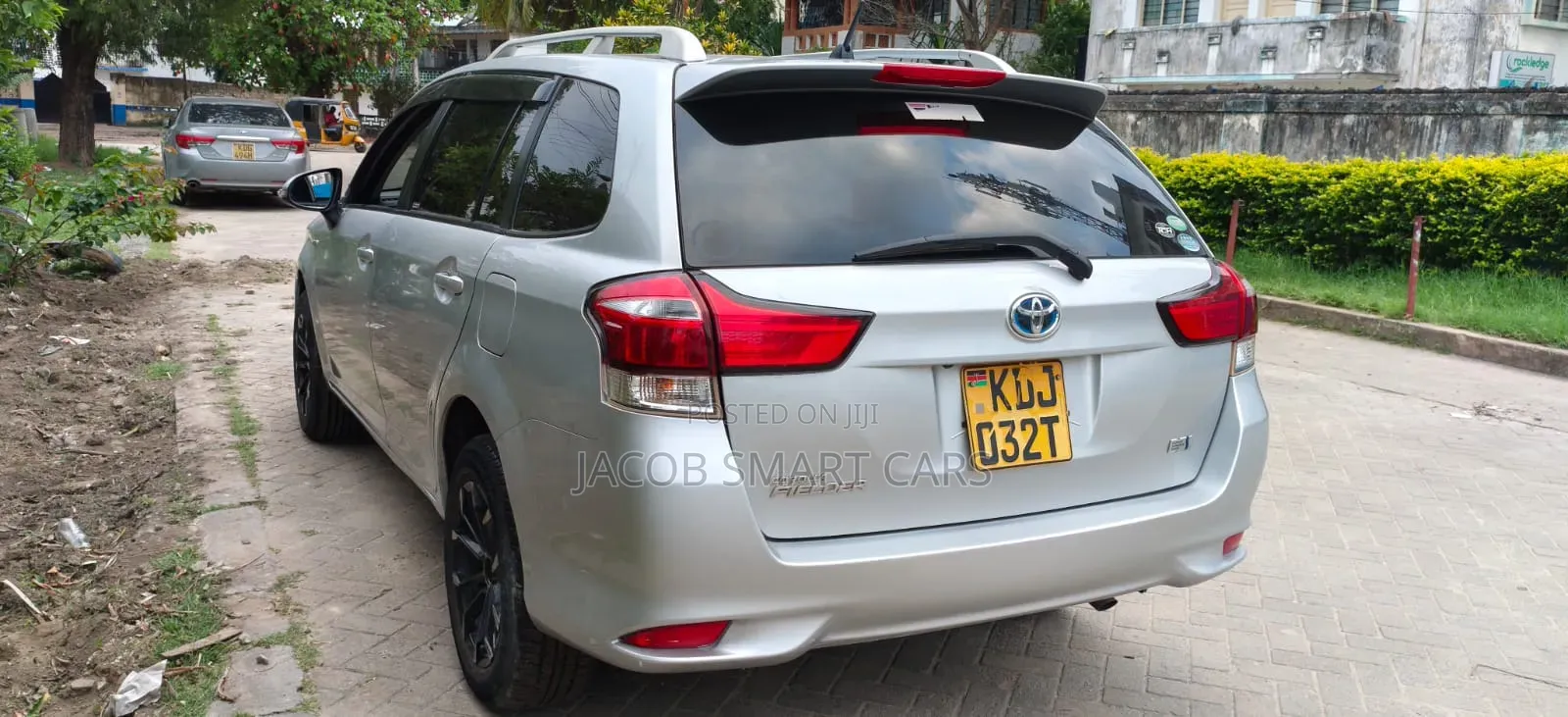 Toyota Corolla Fielder 2015 Silver