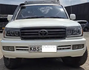 Toyota Land Cruiser 2006 White
