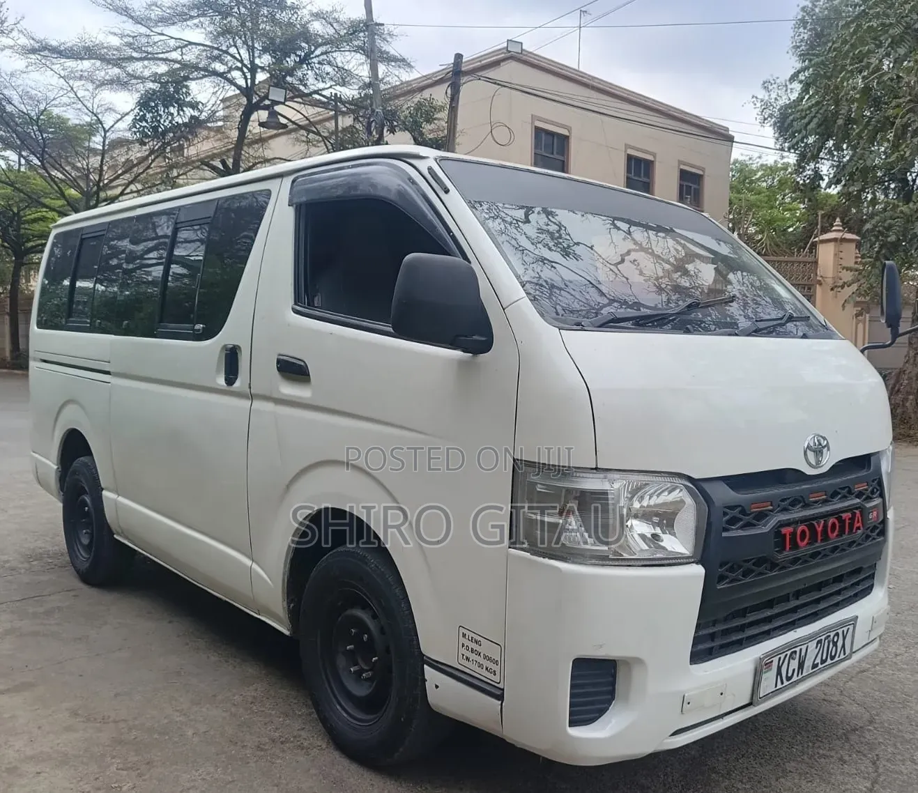 Toyota HiAce 2012 White