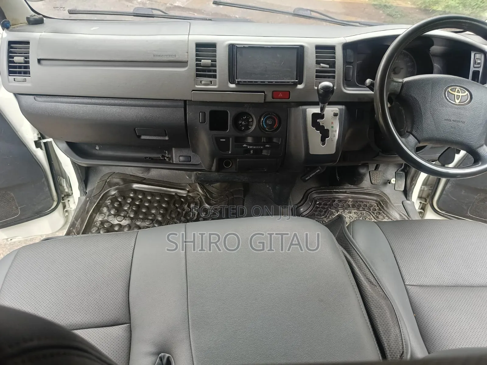 Toyota HiAce 2012 White