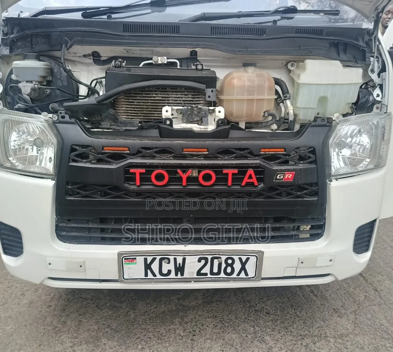 Toyota HiAce 2012 White