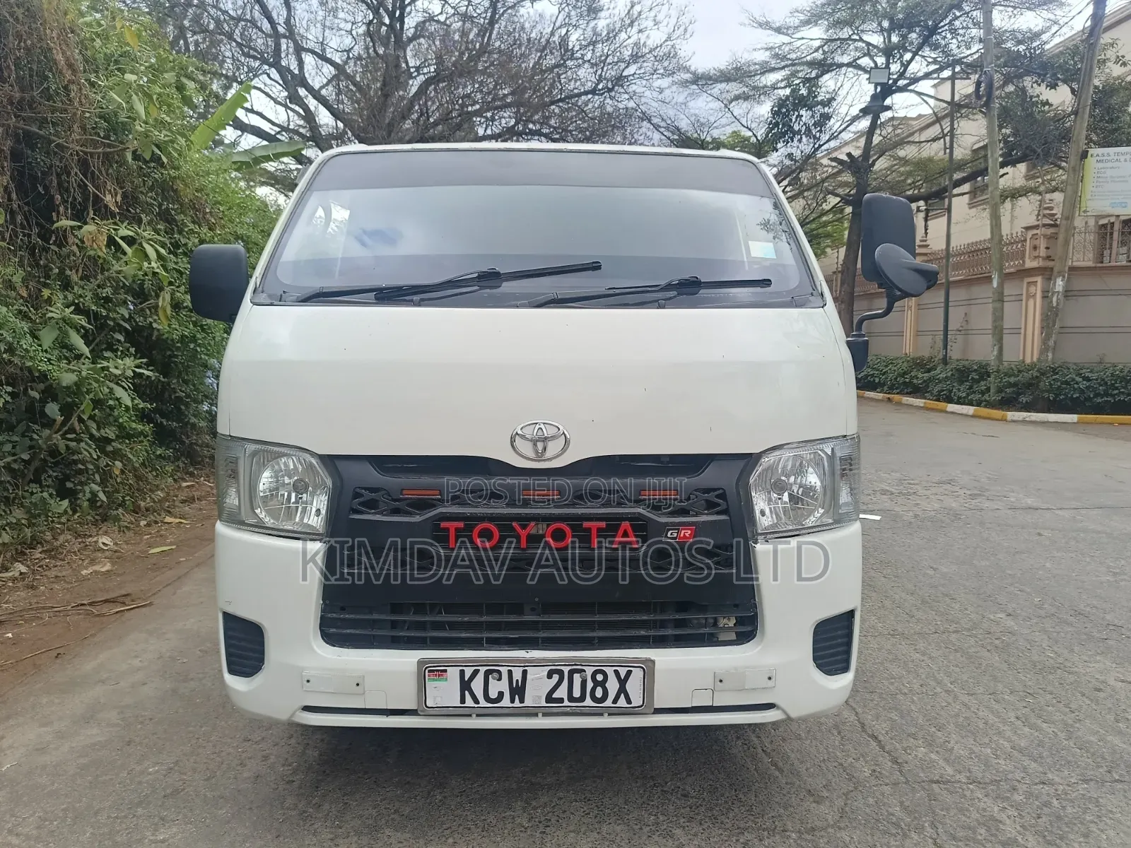 Toyota HiAce 2012 White