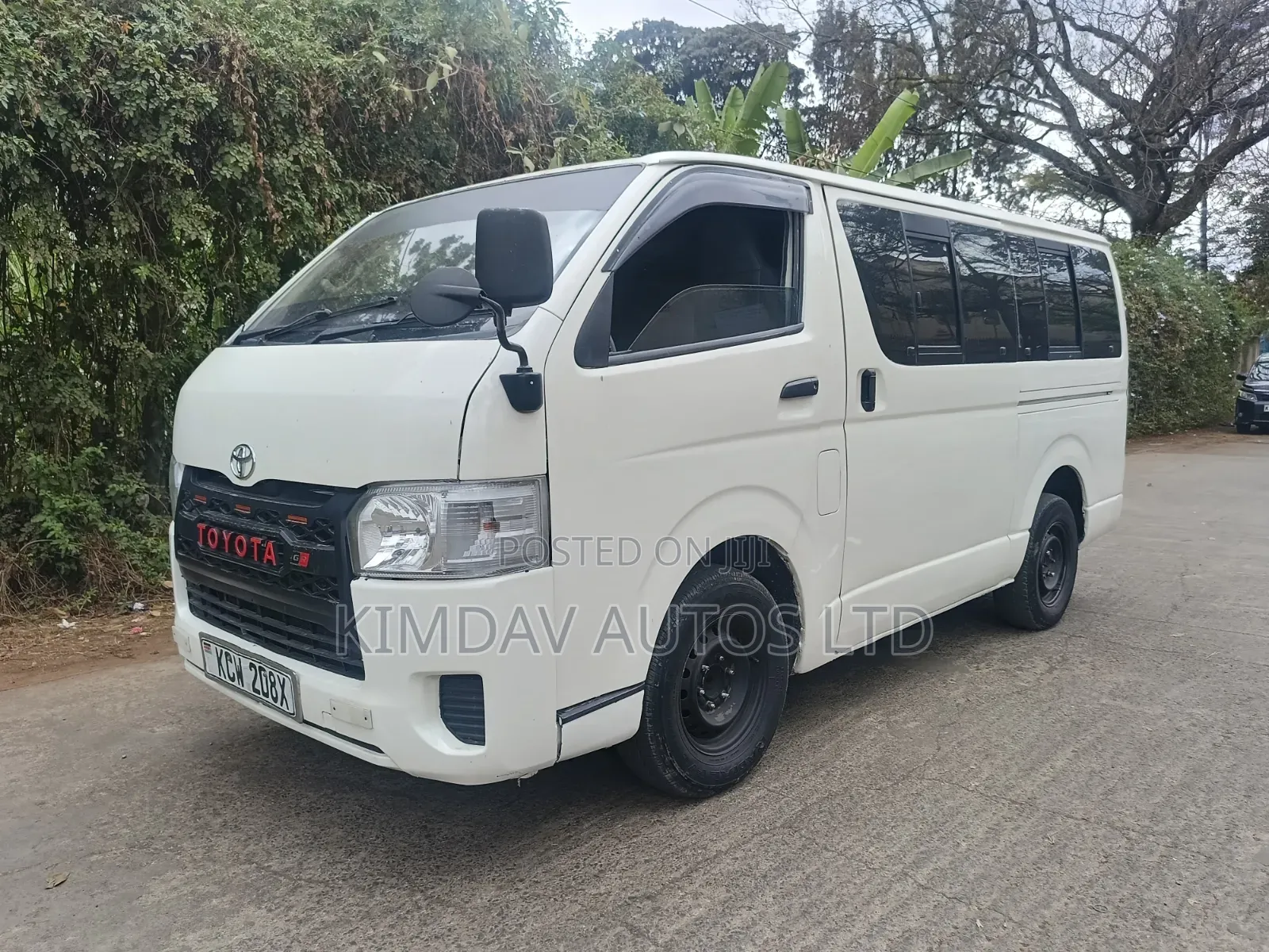 Toyota HiAce 2012 White