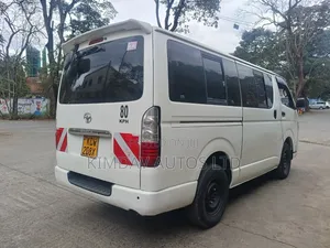 Toyota HiAce 2012 White