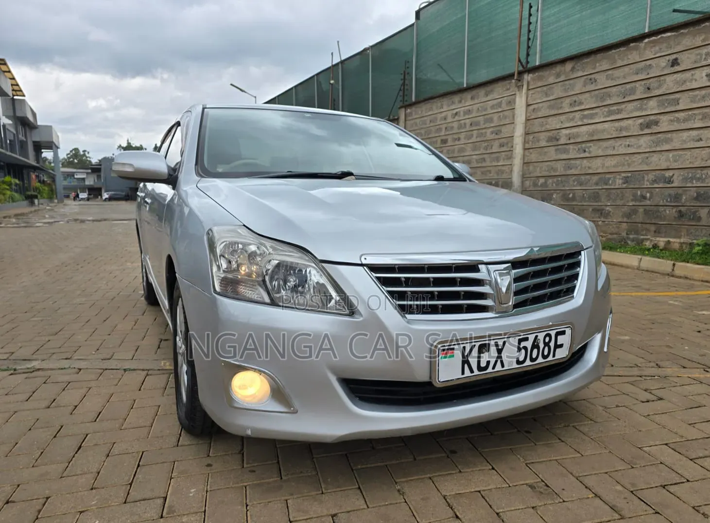 Toyota Premio 2012 Silver