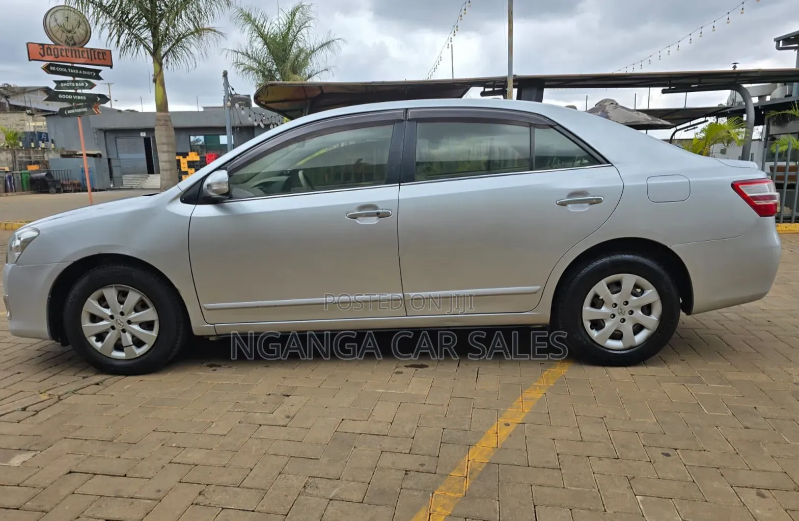 Toyota Premio 2012 Silver