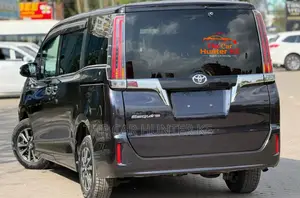 Toyota Esquire 2019