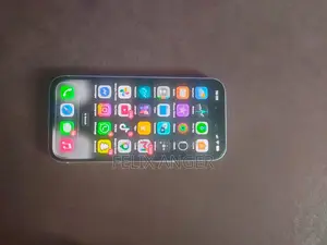Apple iPhone 15 256 GB Green