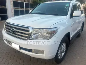 Toyota Land Cruiser 2007 White