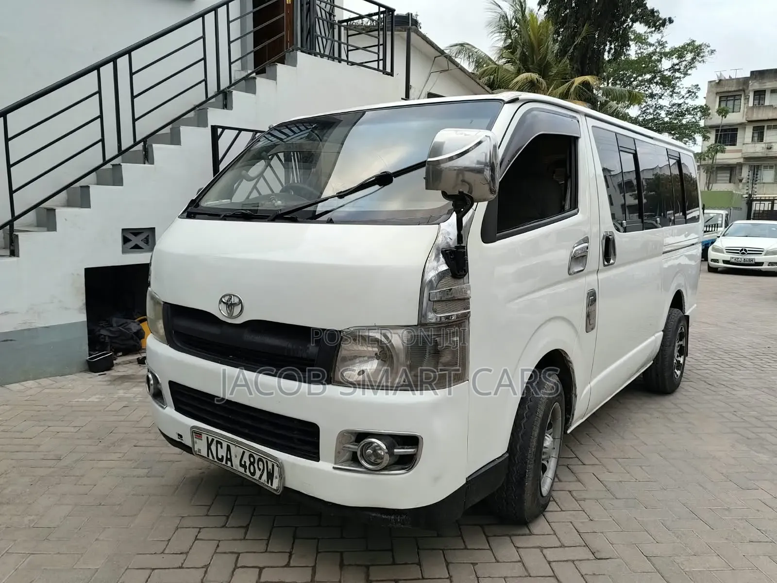 Toyota HiAce 2006 White
