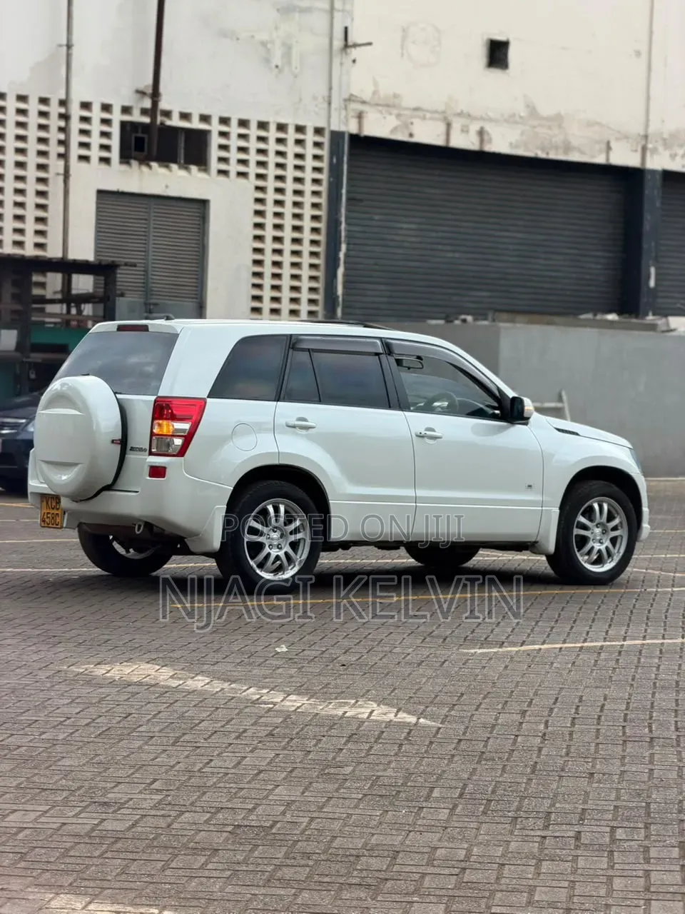 Suzuki Escudo 2008 White