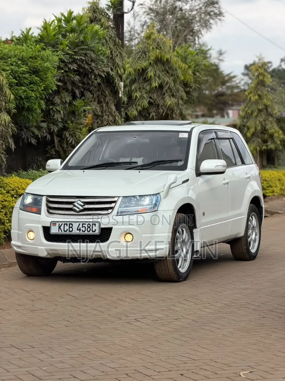 Suzuki Escudo 2008 White