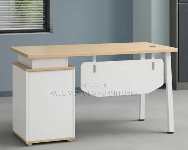 Modern White Office Table With Decent Drawers at 1.0m - thumbnail 3