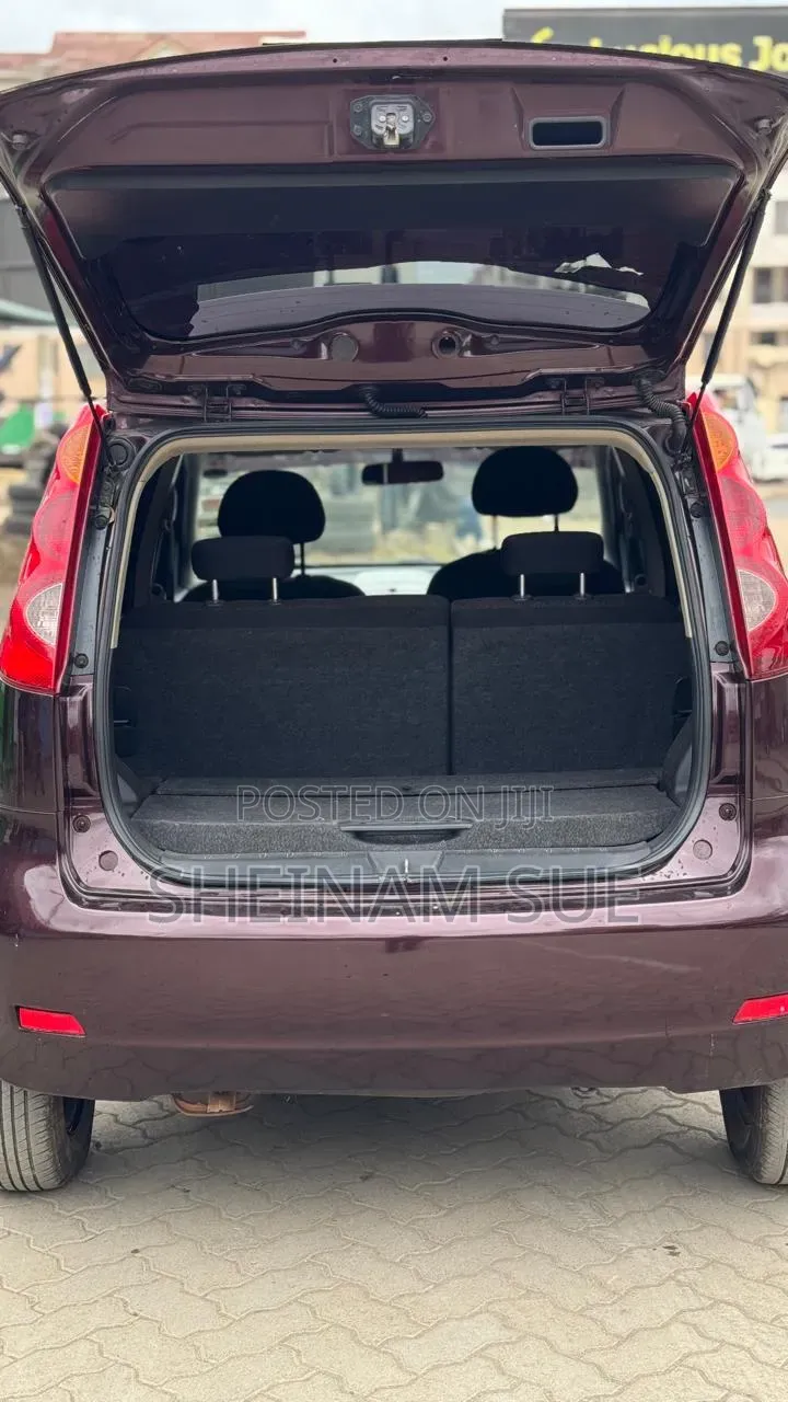 Nissan Note 1.4 2011 Brown