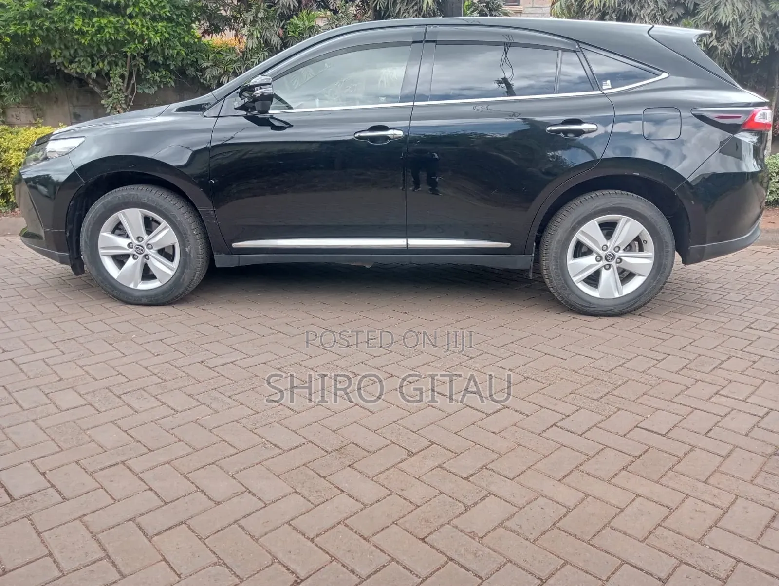 Toyota Harrier 2.0 4WD 2017 Black