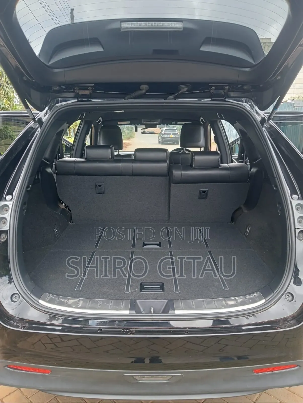 Toyota Harrier 2.0 4WD 2017 Black
