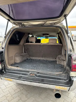 Toyota Hilux Surf 2001 Gold