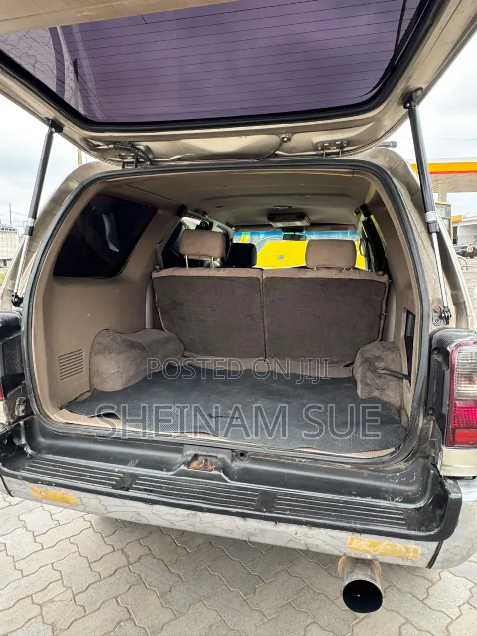 Toyota Hilux Surf 2001 Gold