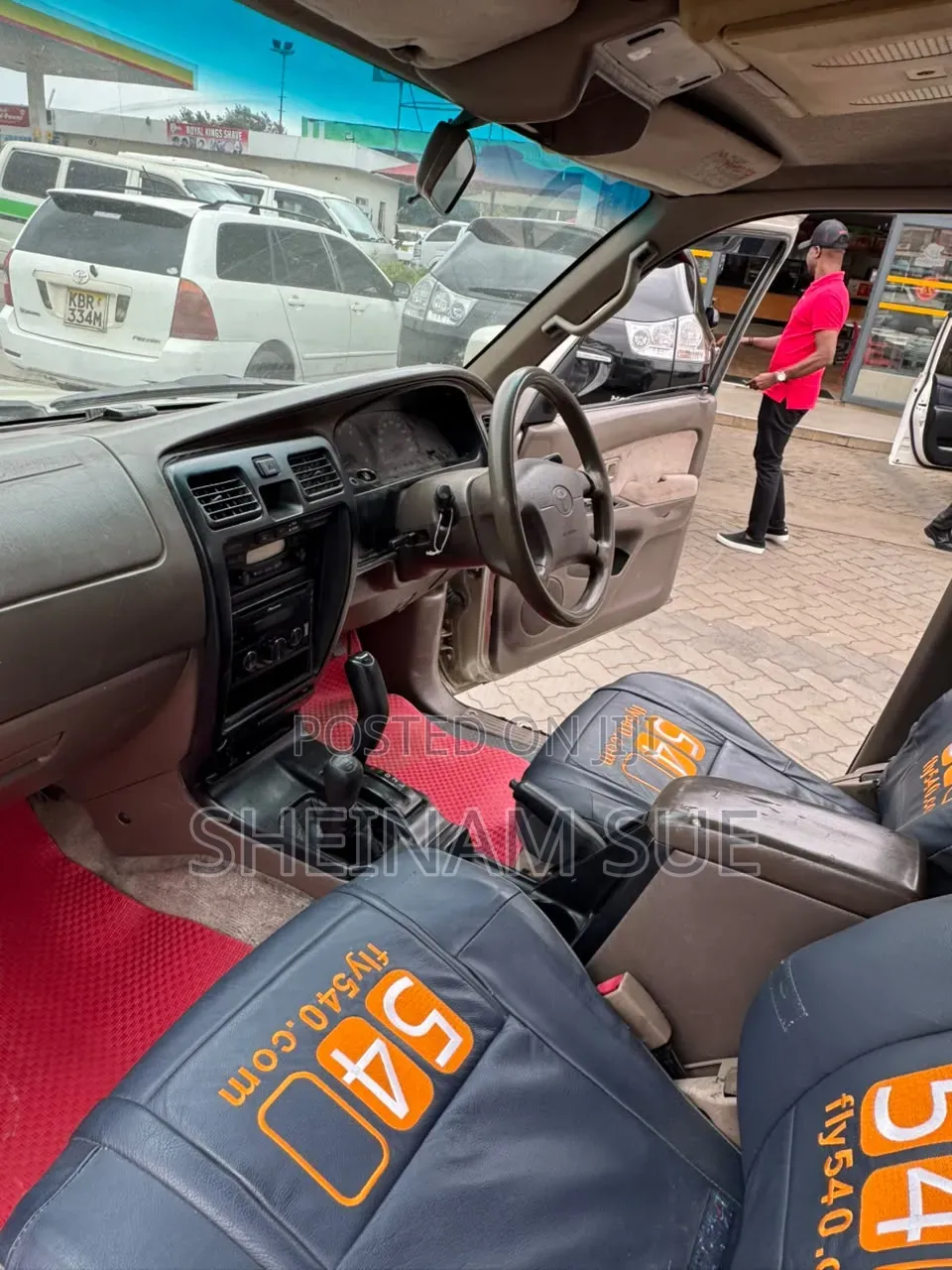 Toyota Hilux Surf 2001 Gold