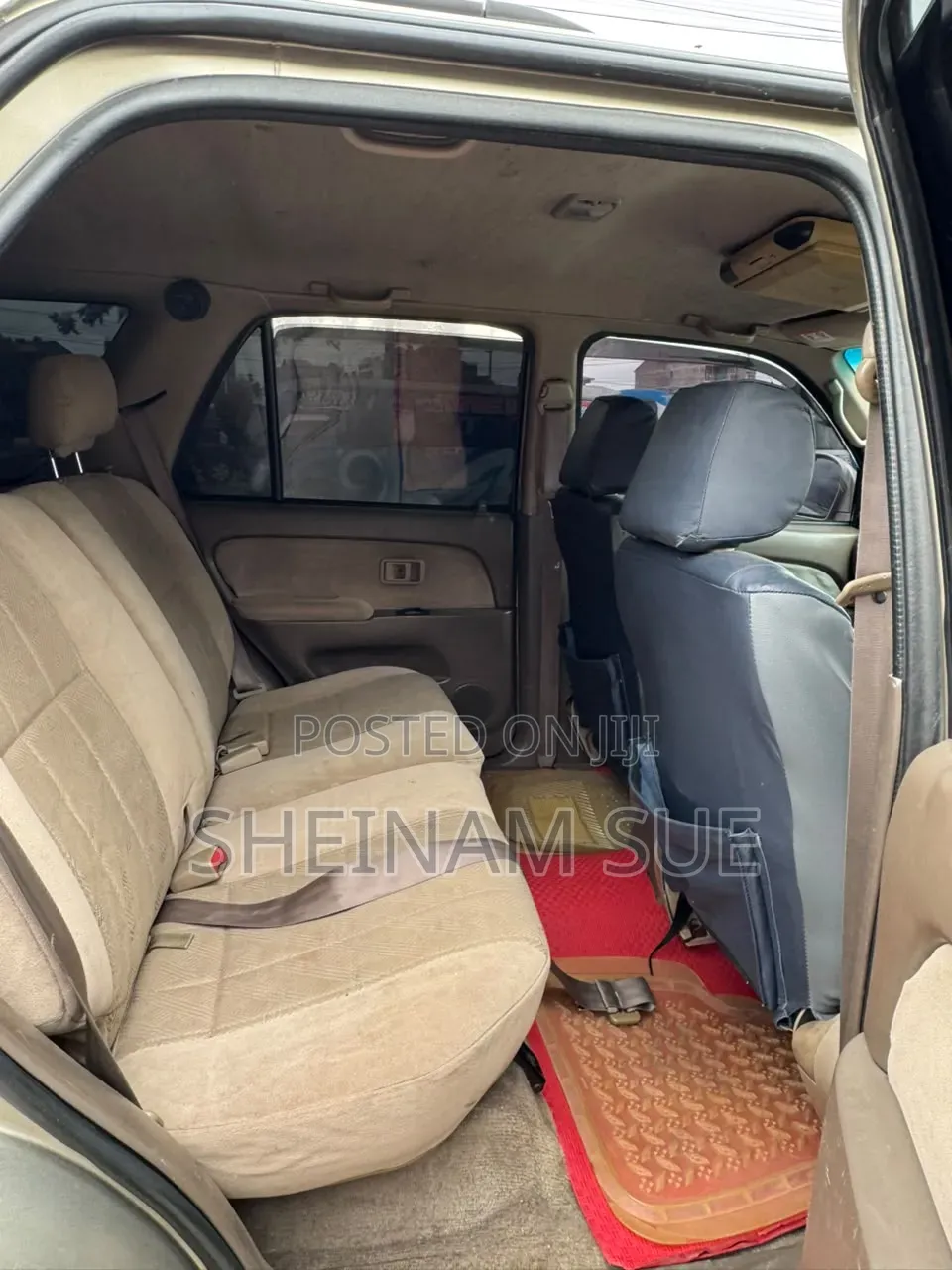 Toyota Hilux Surf 2001 Gold