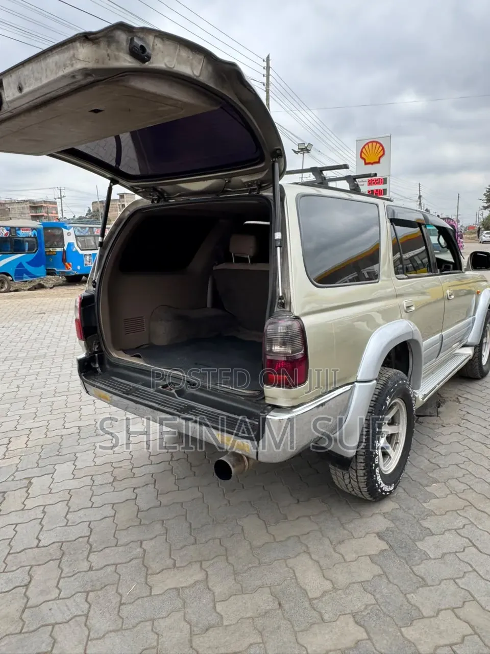 Toyota Hilux Surf 2001 Gold