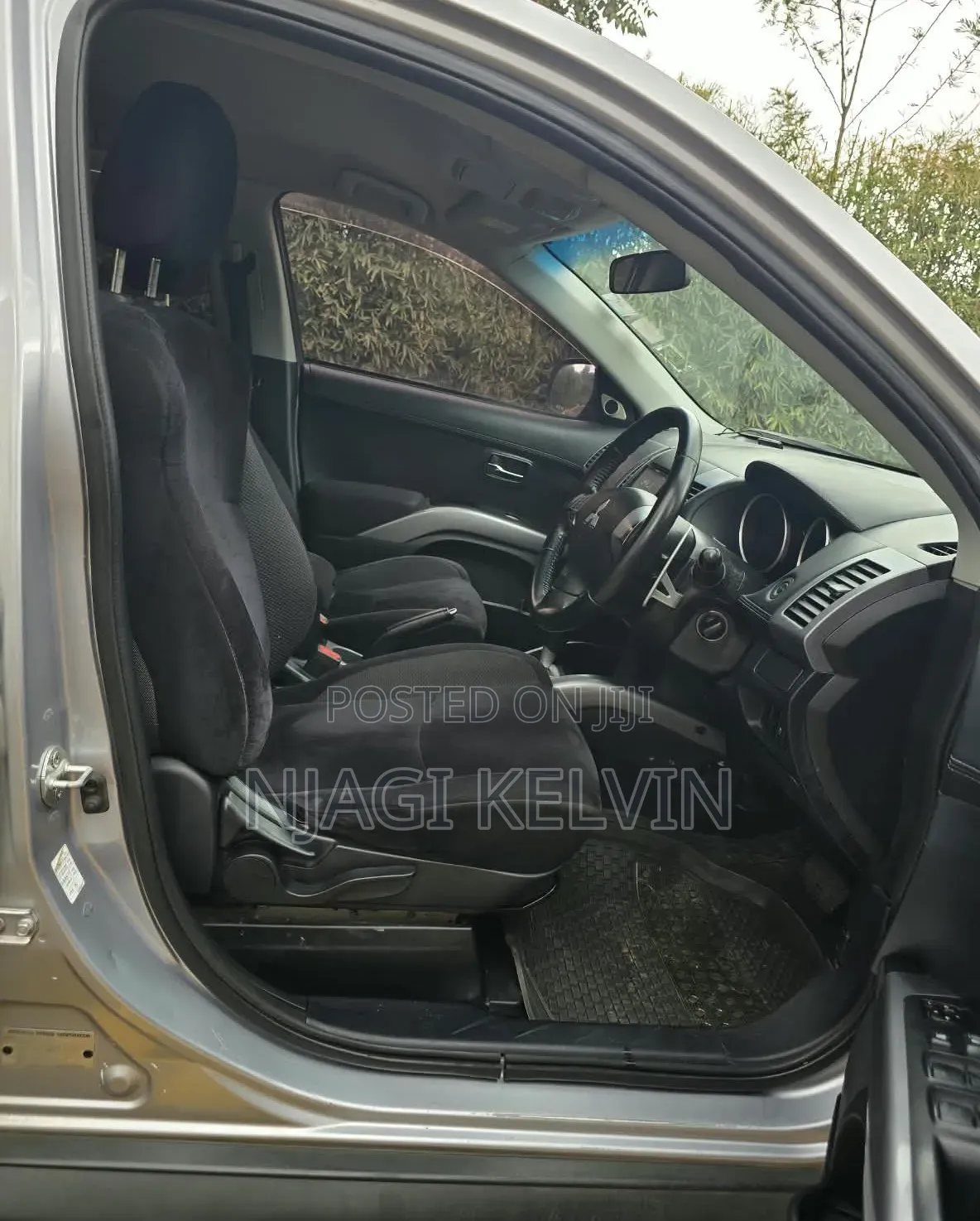 Mitsubishi Outlander 2012 Silver