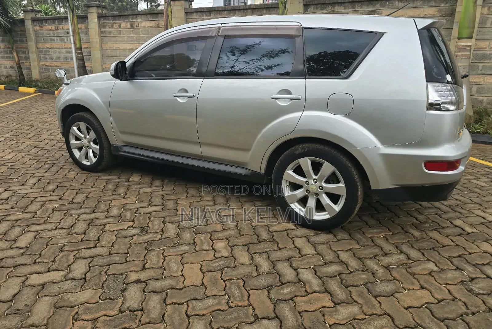 Mitsubishi Outlander 2012 Silver