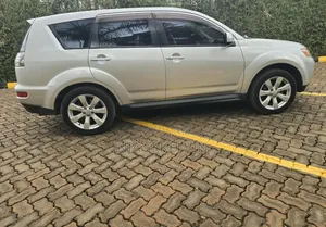 Mitsubishi Outlander 2012 Silver