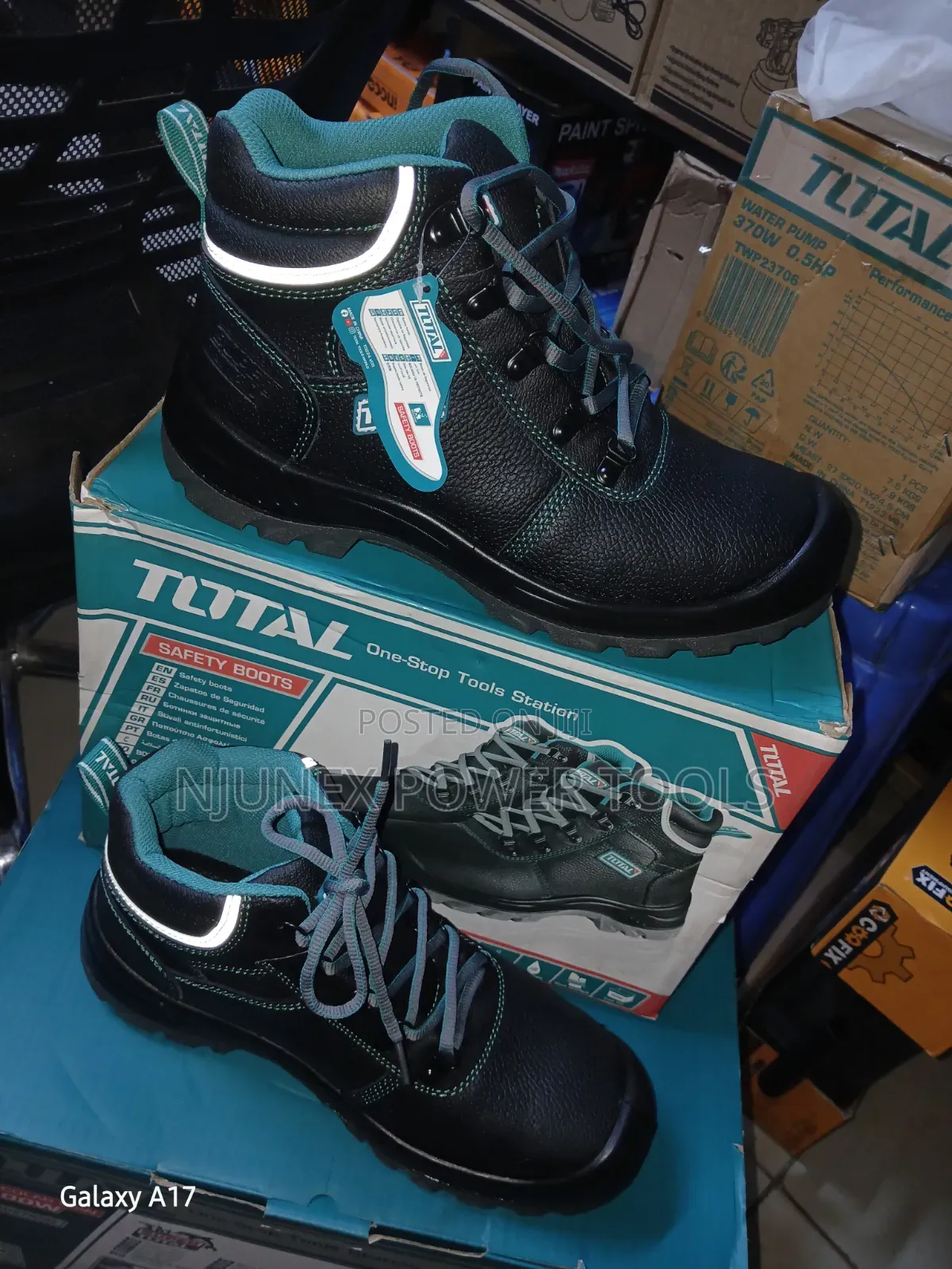 TOTAL Tools Safety Boots