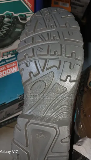 TOTAL Tools Safety Boots