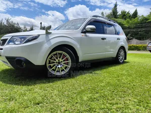 Subaru Forester 2012 Pearl