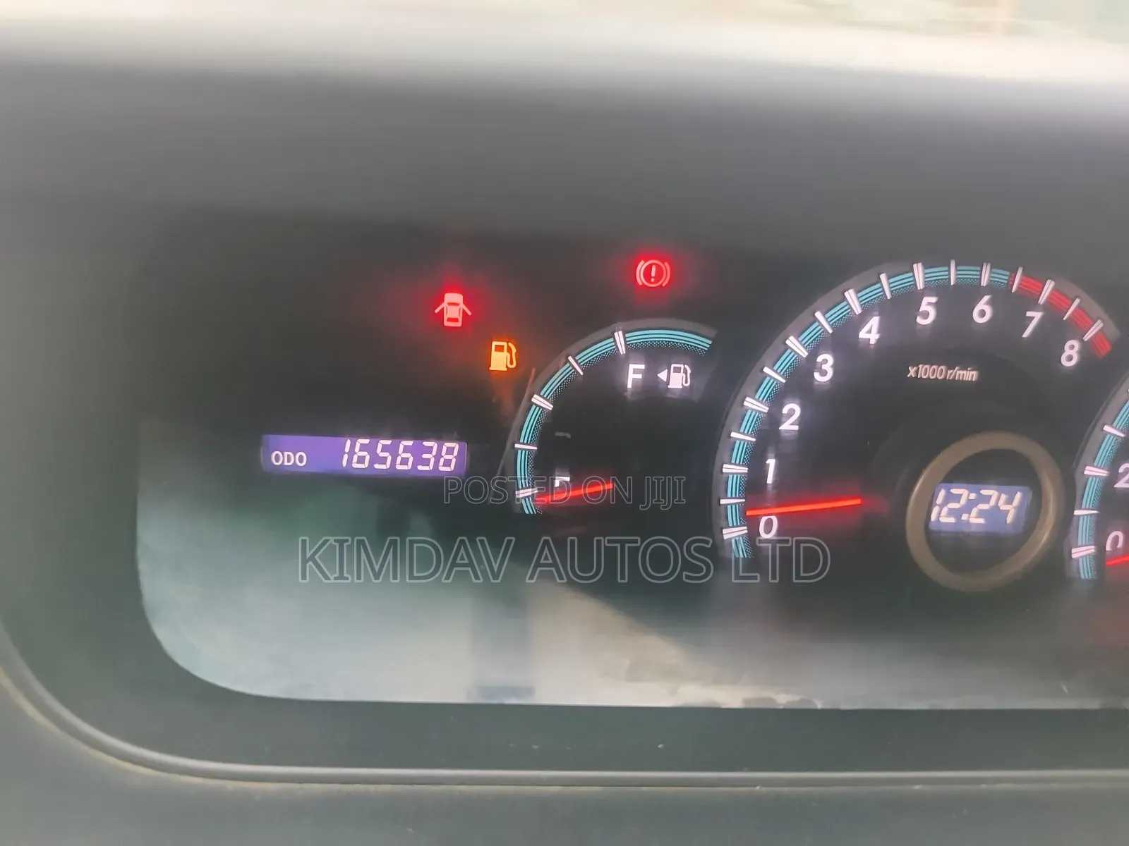Toyota Noah 2.0 143hp FWD (7 Seater) 2010 Gray