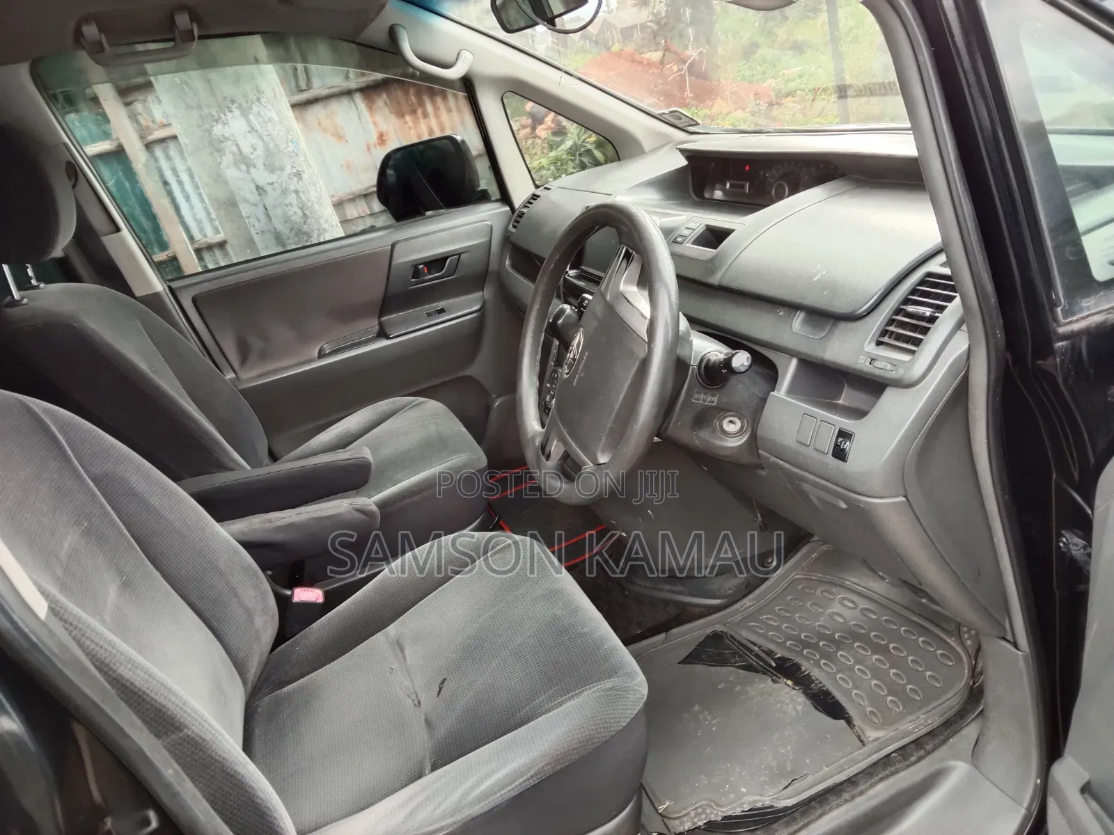 Toyota Voxy 2010 Black