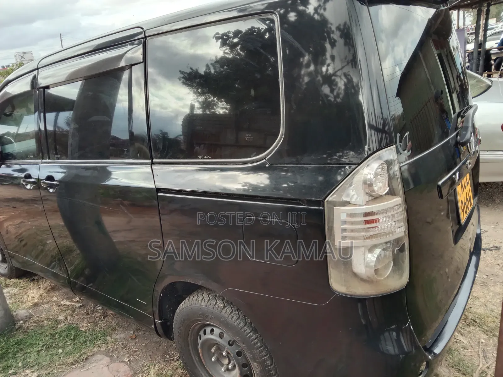 Toyota Voxy 2010 Black