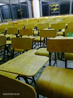 Fabrication Chairs College Chair