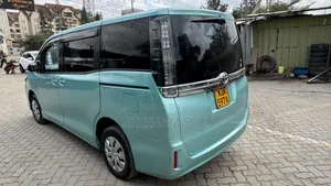 Toyota Noah 2016 Blue