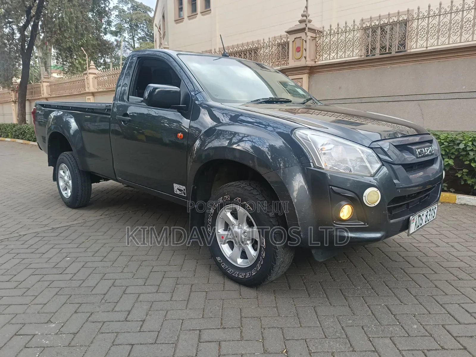 Isuzu D-MAX 2025 Gray