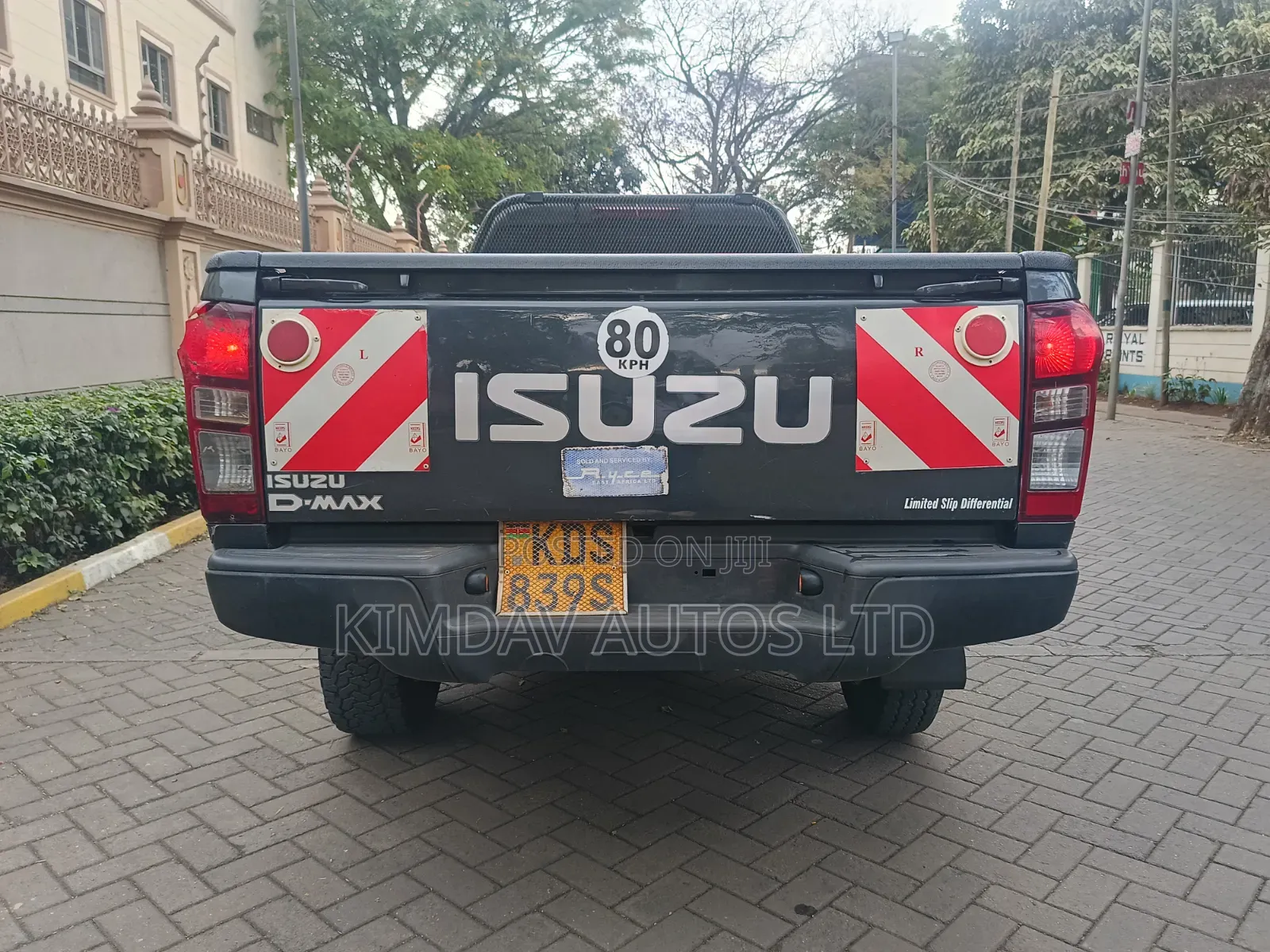 Isuzu D-MAX 2025 Gray