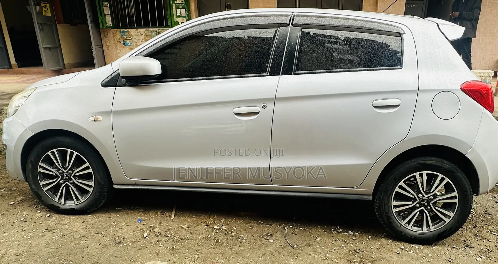 Mitsubishi Mirage ES 2017 Silver