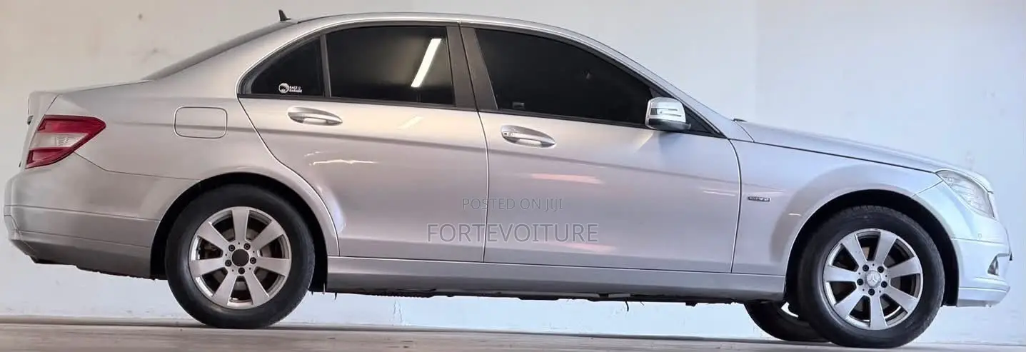 Mercedes-Benz C180 2012 Silver
