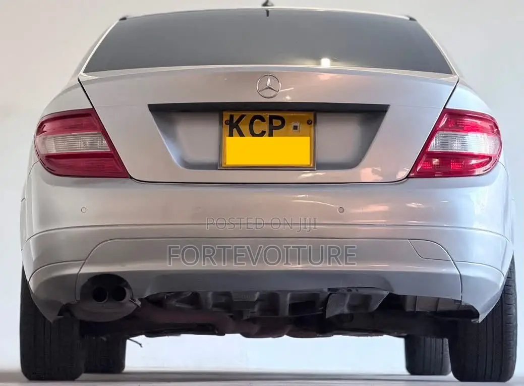 Mercedes-Benz C180 2012 Silver