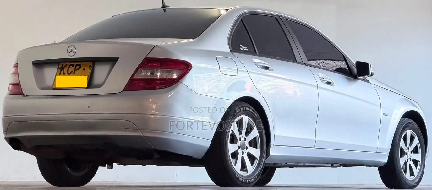 Mercedes-Benz C180 2012 Silver